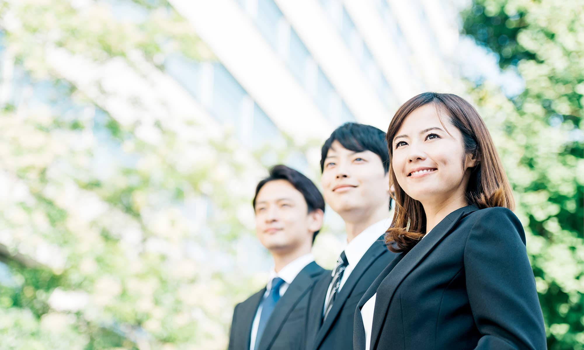 お客さま一人ひとりに合った保険を提案します